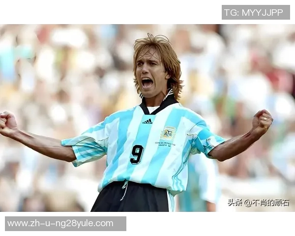 《探索足球远古传奇球星的历史数据与辉煌成就》 《探索足球远古传奇球星的历史数据与辉煌成就》