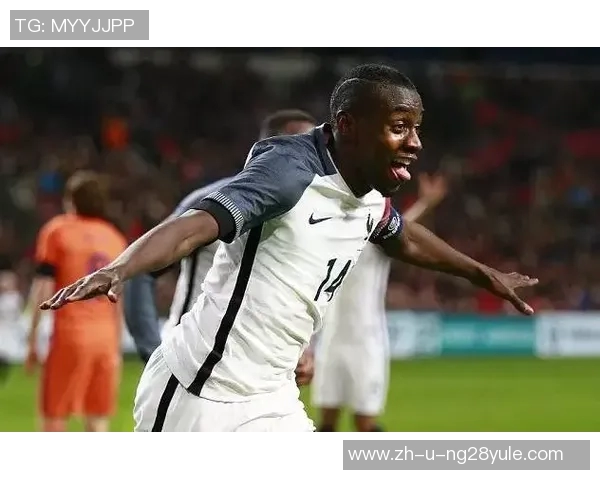 全球足坛传奇再聚焦:盘点历史百大球星的辉煌与传奇足迹 全球足坛传奇再聚焦:盘点历史百大球星的辉煌与传奇足迹